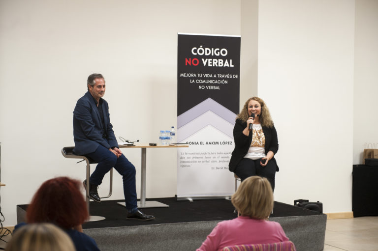 Presentación del libro "Código No Verbal"